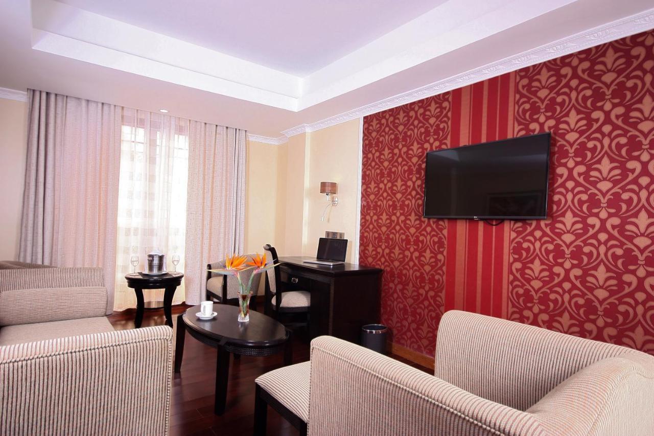 The White Rhino Hotel 尼耶利 外观 照片